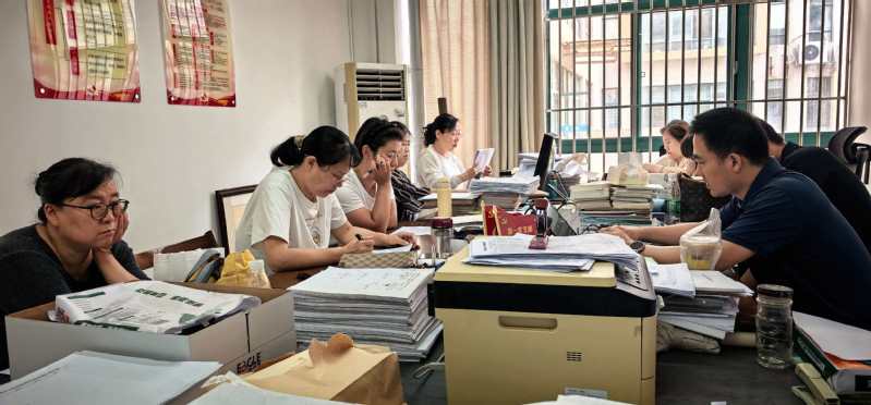 数学教研室召开本科课程教学标准...